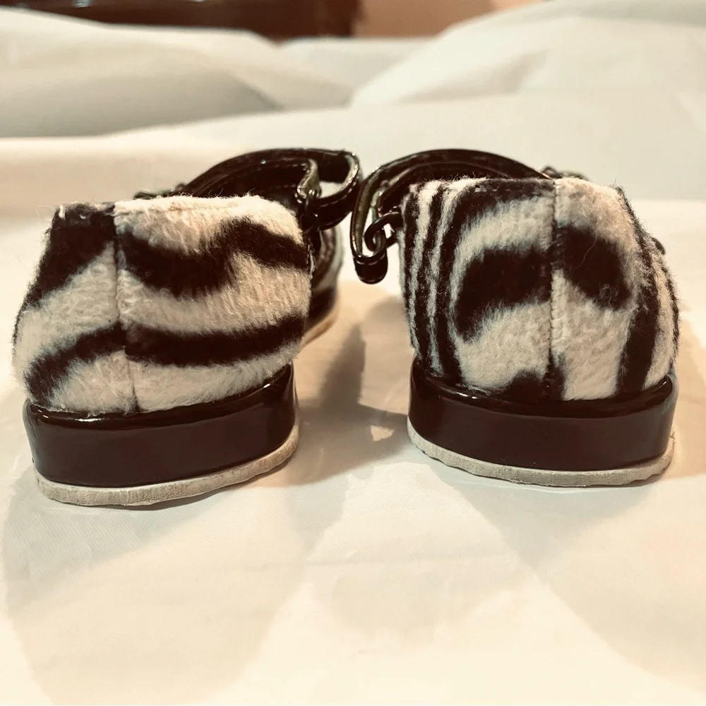 Vintage Gymboree Toddler Girl’s Shoes Size 4 Mod Zebra Furry Mary Jane